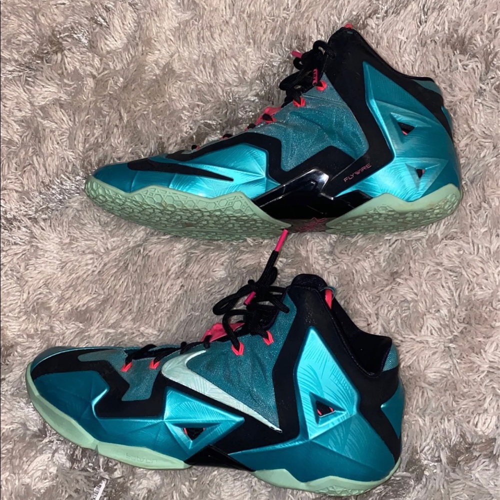 LeBron 11 South Beach Miami Vice